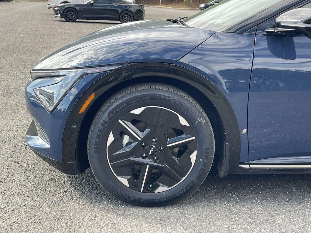 New 2025 Kia EV6 Wind image 15