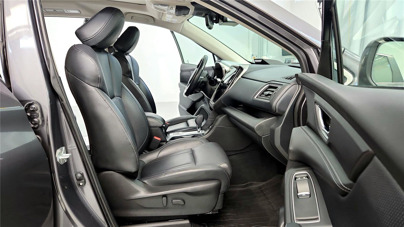 Used 2023 Subaru Ascent Limited w/ Technology Package image 17