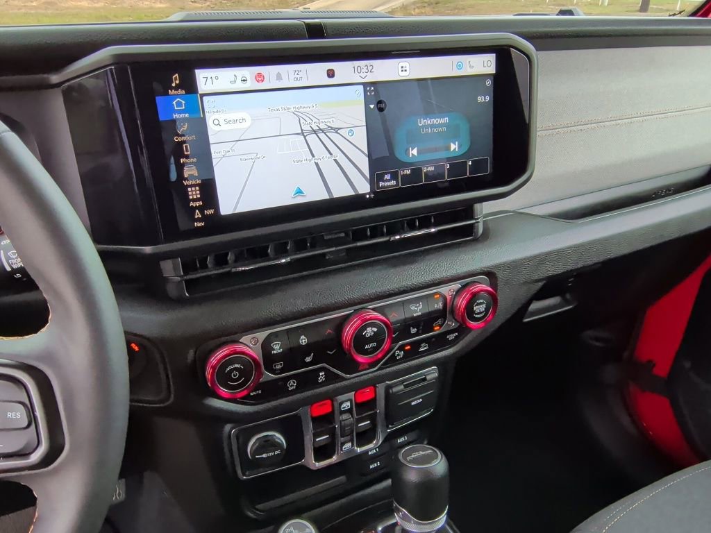 Used 2024 Jeep Gladiator Sport image 24