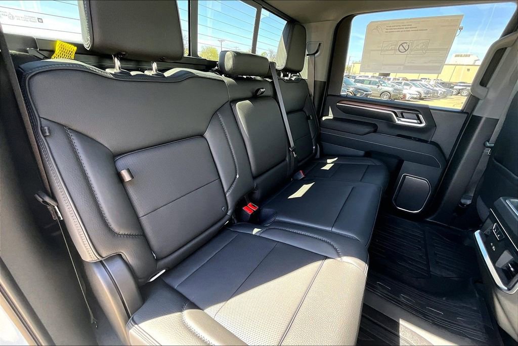 New 2026 GMC Sierra 2500 Denali w/ Denali Reserve Package image 9