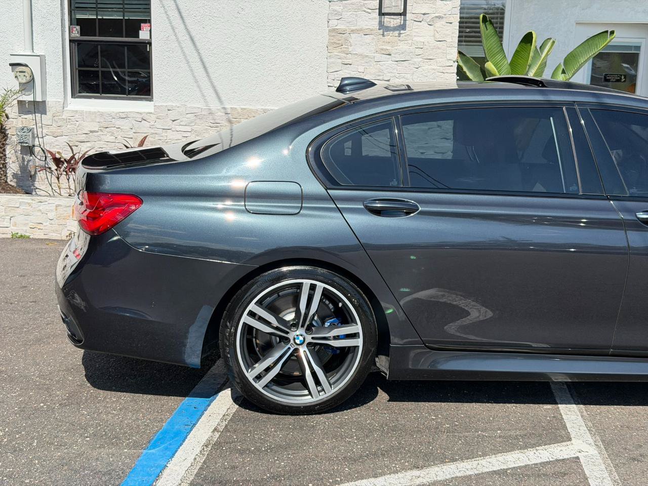 Used 2017 BMW 740i RWD image 17