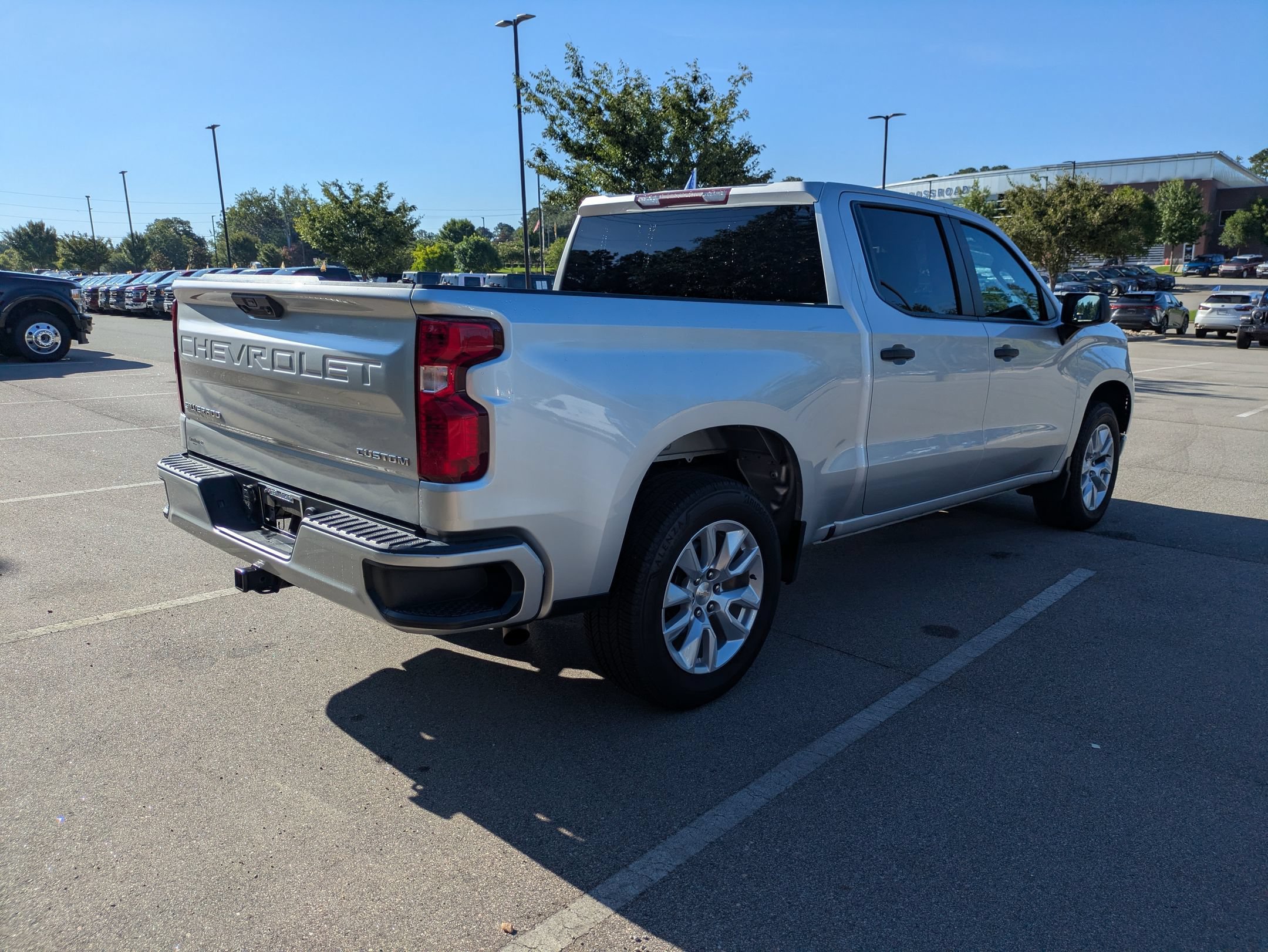 Used 2022 Chevrolet Silverado 1500 Custom RWD image 4