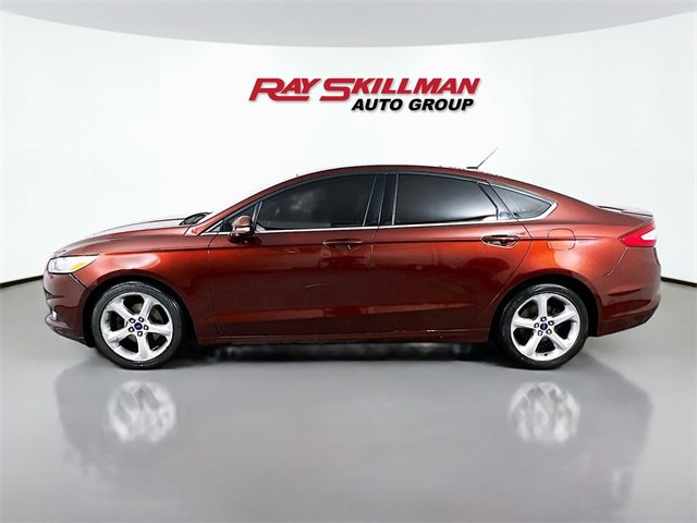 Used 2020 Ford Fusion SE image 4
