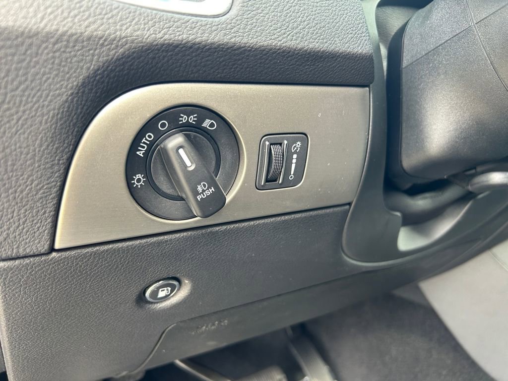 Used 2020 Dodge Durango SXT AWD/4WD image 19