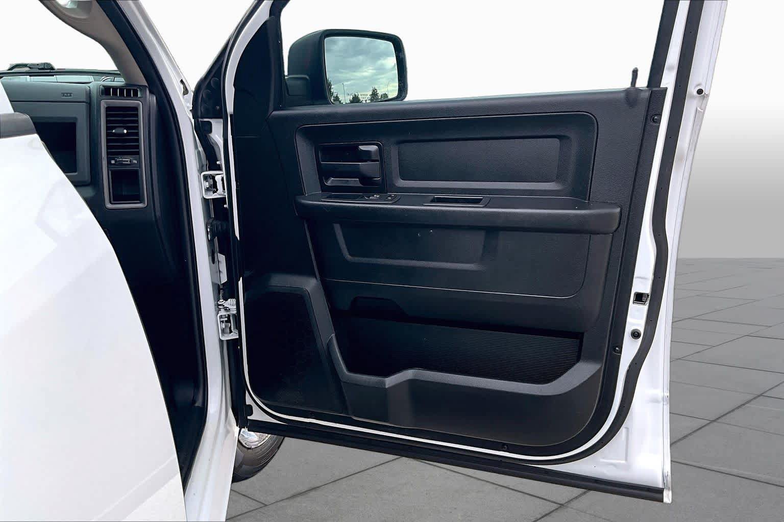 Used 2019 RAM 1500 Tradesman RWD image 23