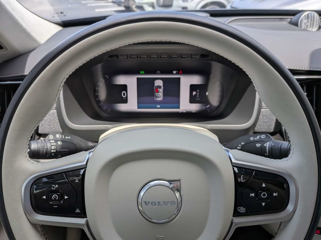 Certified 2025 Volvo XC90 B6 Ultra AWD/4WD image 41