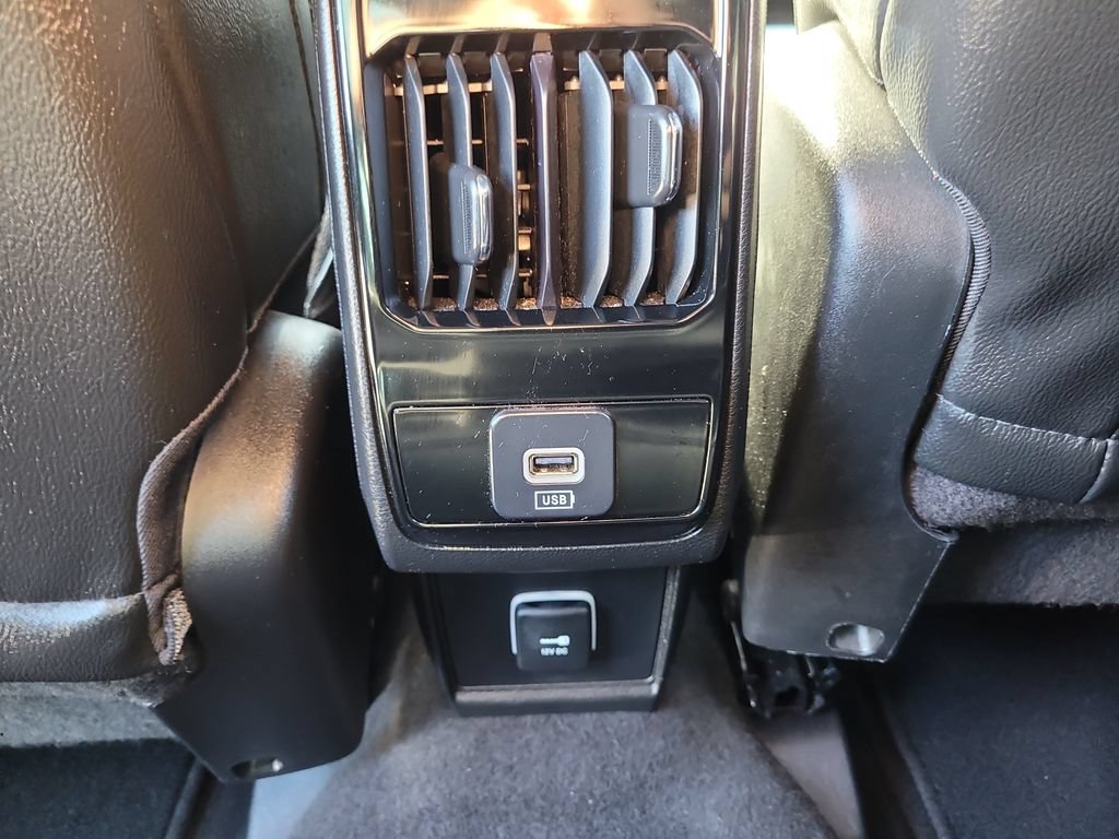 Used 2024 Jeep Compass Latitude AWD/4WD image 16