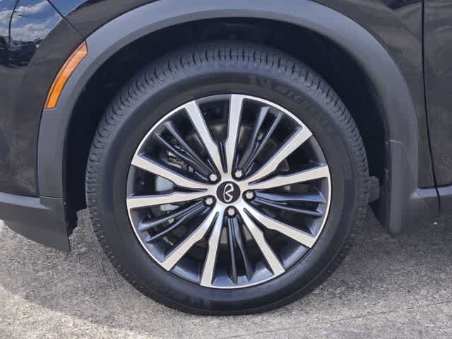 Certified 2024 INFINITI QX60 Sensory AWD/4WD image 8