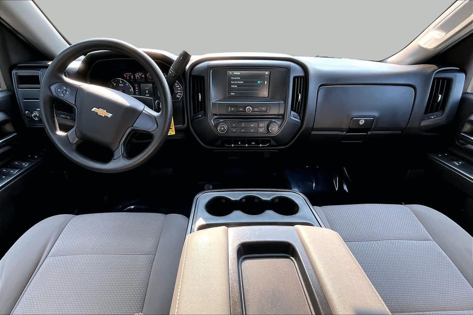 Used 2018 Chevrolet Silverado 1500 Custom w/ Trailering Package AWD/4WD image 15