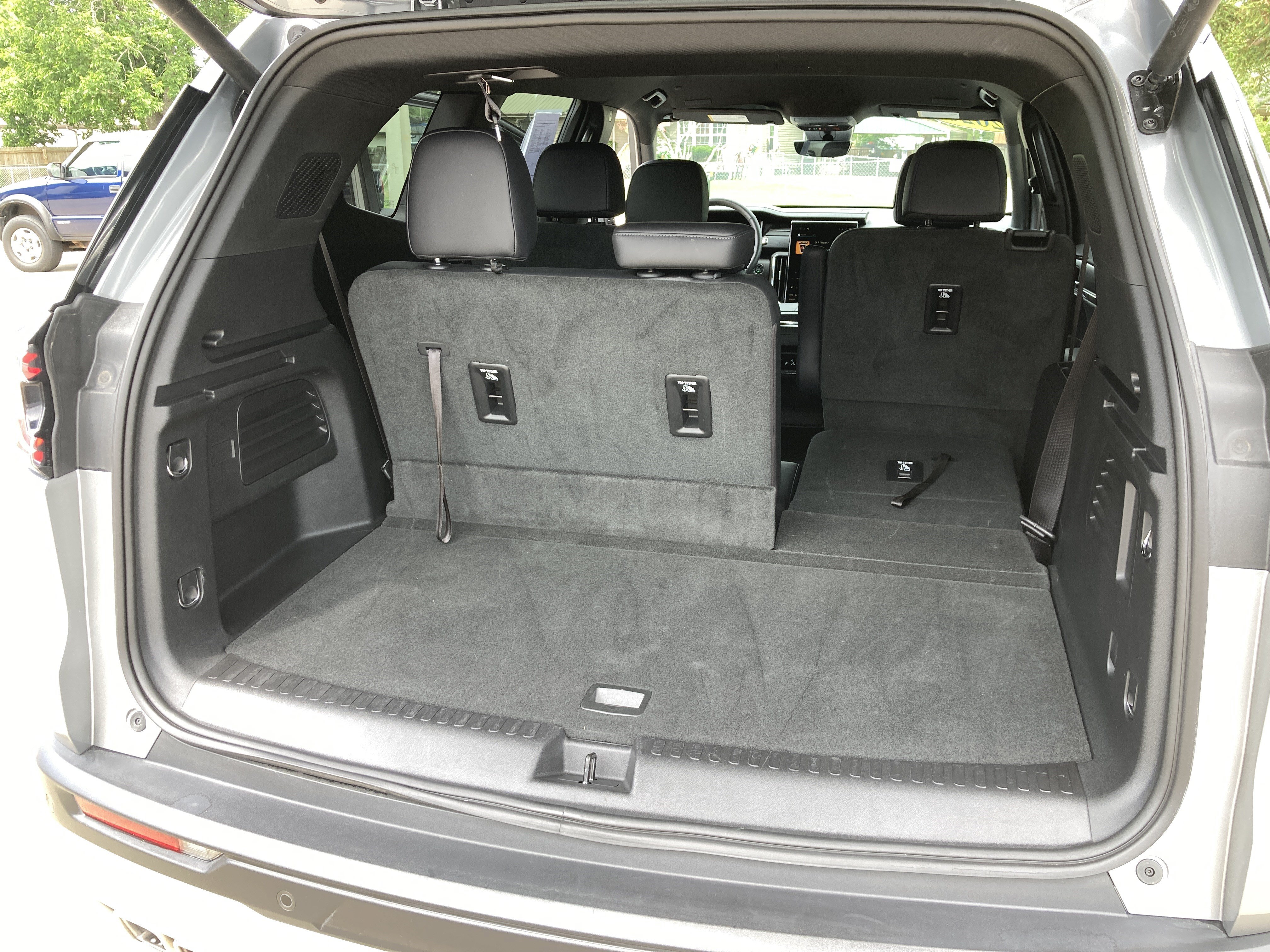 Certified 2026 GMC Acadia Elevation w/ Elevation Premium Package FWD image 43