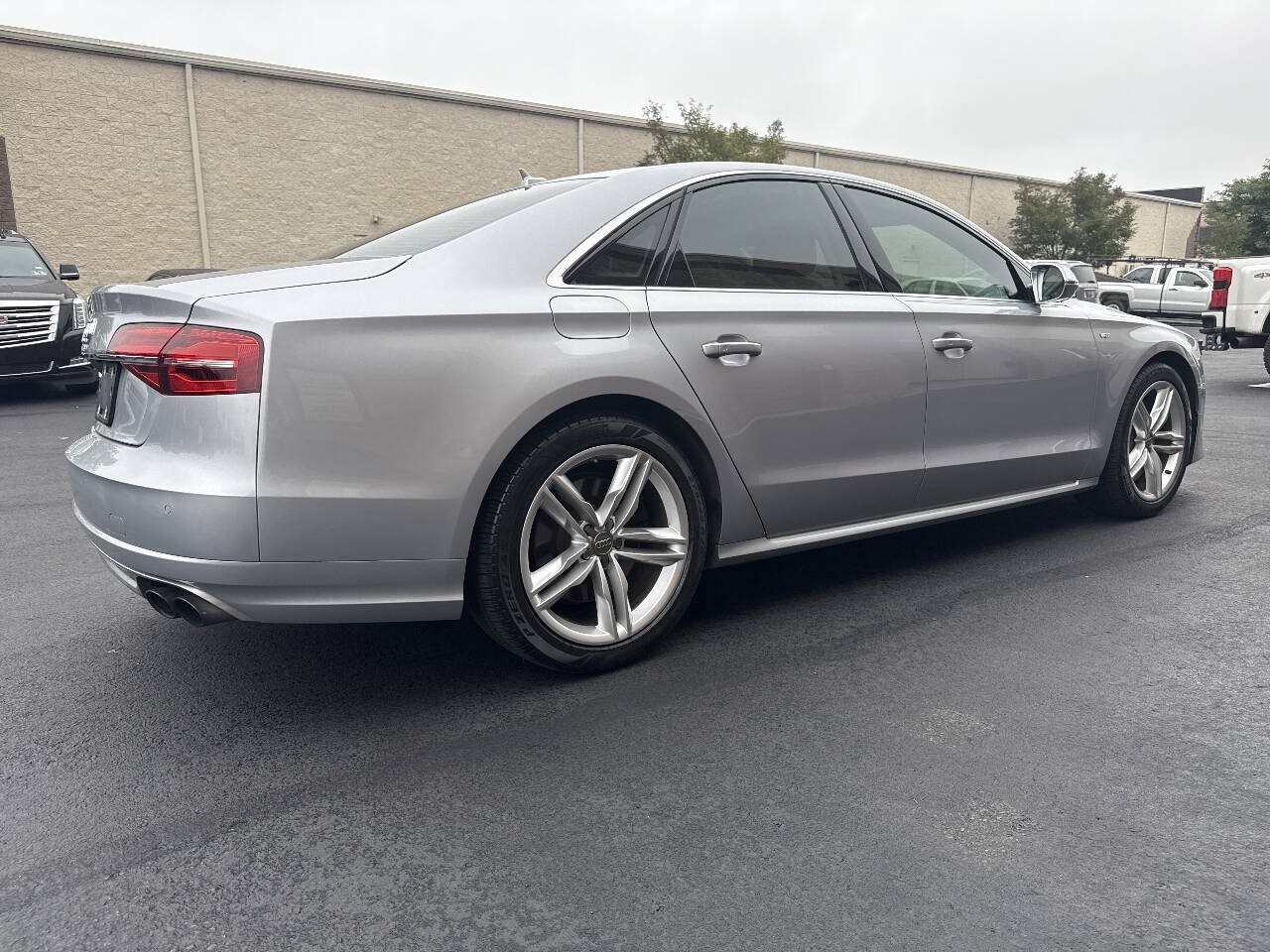 Used 2015 Audi S8 w/ S8 Driver Assistance Package AWD/4WD image 9