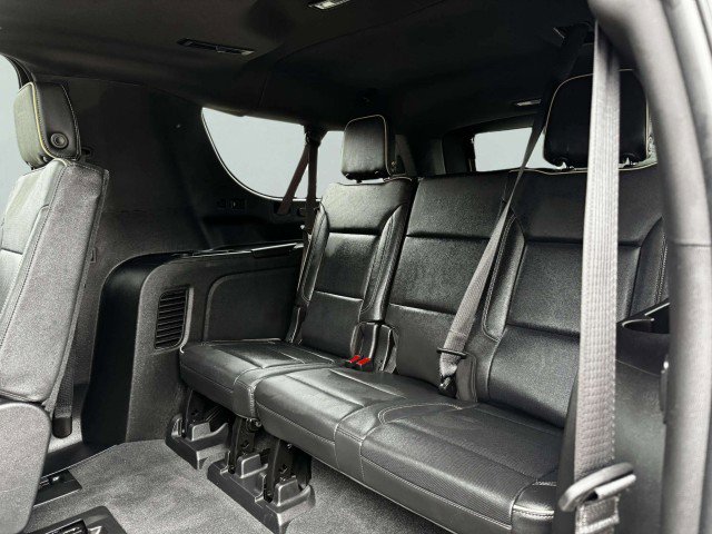 Used 2021 Chevrolet Suburban Premier w/ Premium Package image 37