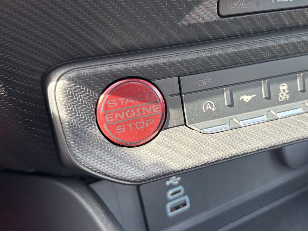 Used 2026 Ford Mustang Coupe RWD image 24