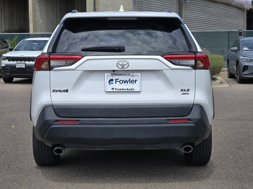 Used 2024 Toyota RAV4 XLE AWD/4WD image 5
