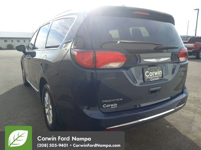 Used 2020 Chrysler Pacifica Touring-L image 5