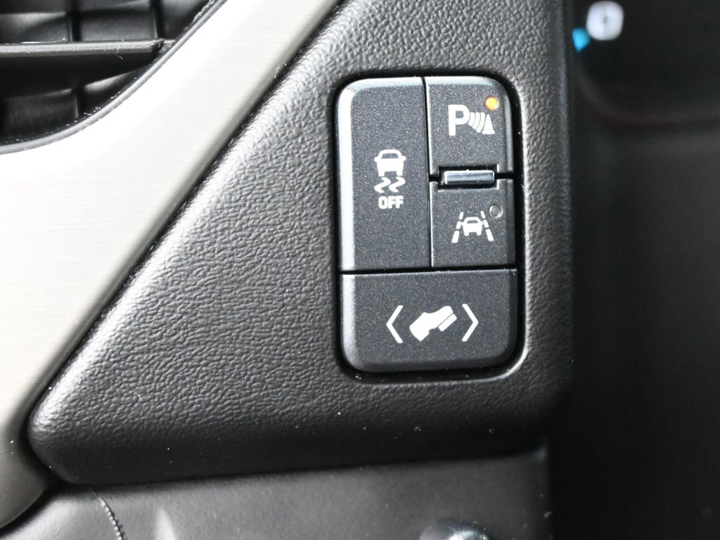 Used 2020 GMC Yukon XL Denali image 6