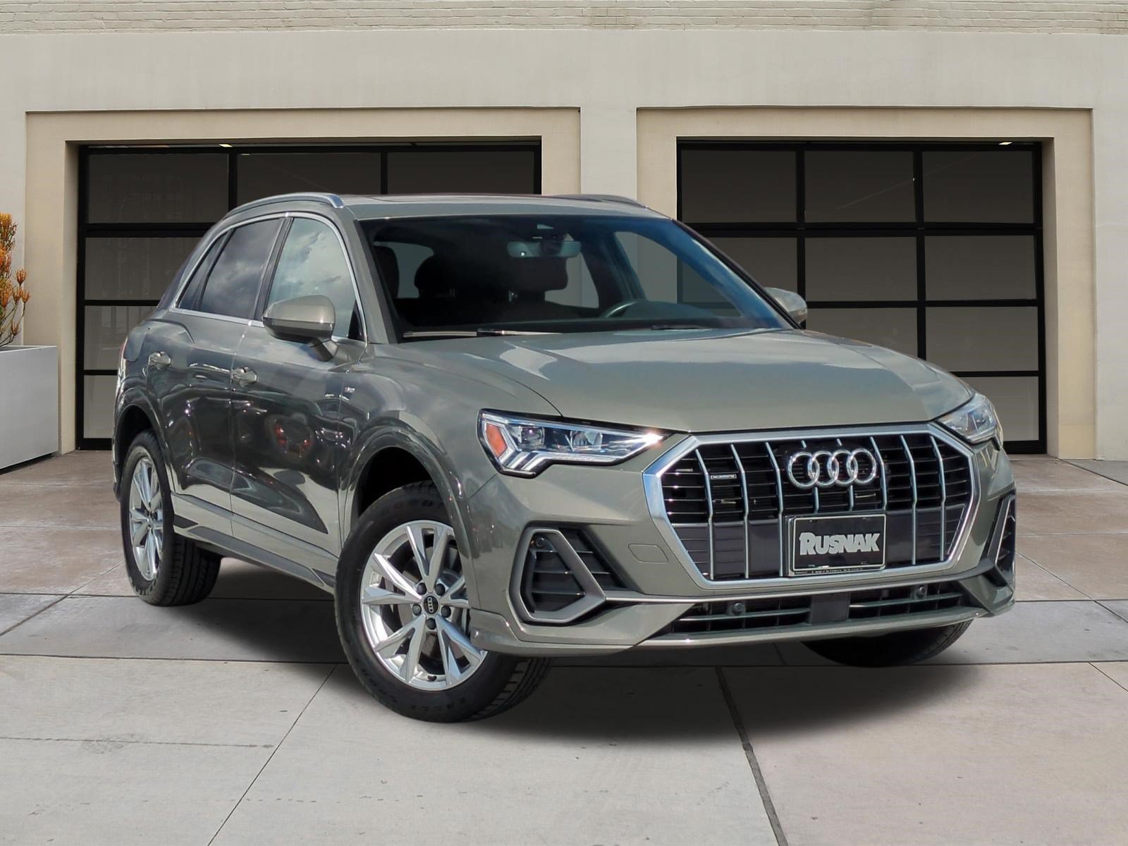 Used 2024 Audi Q3 2.0T Premium AWD/4WD image 32