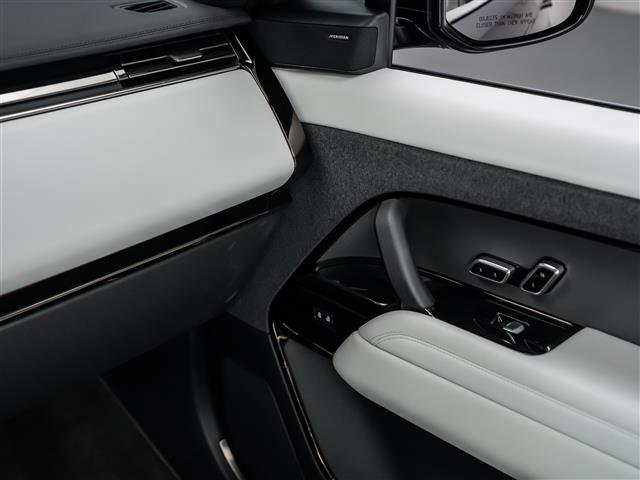 Used 2023 Land Rover Range Rover Sport SE image 22