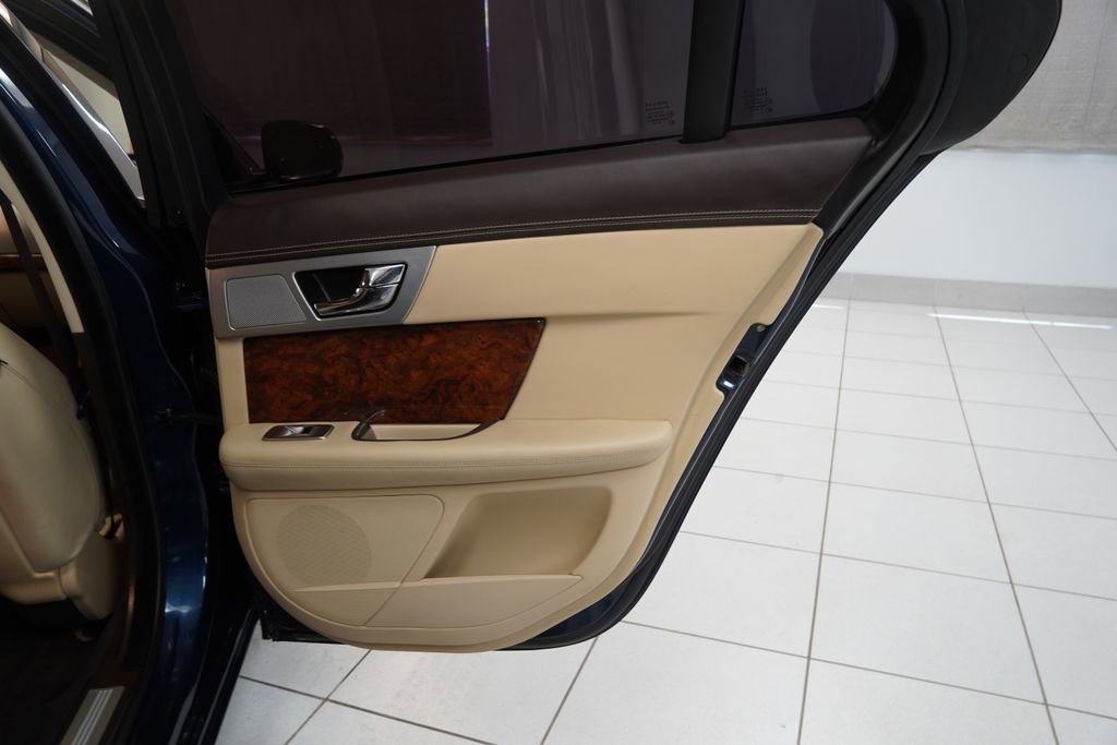 Used 2012 Jaguar XF Portfolio image 24