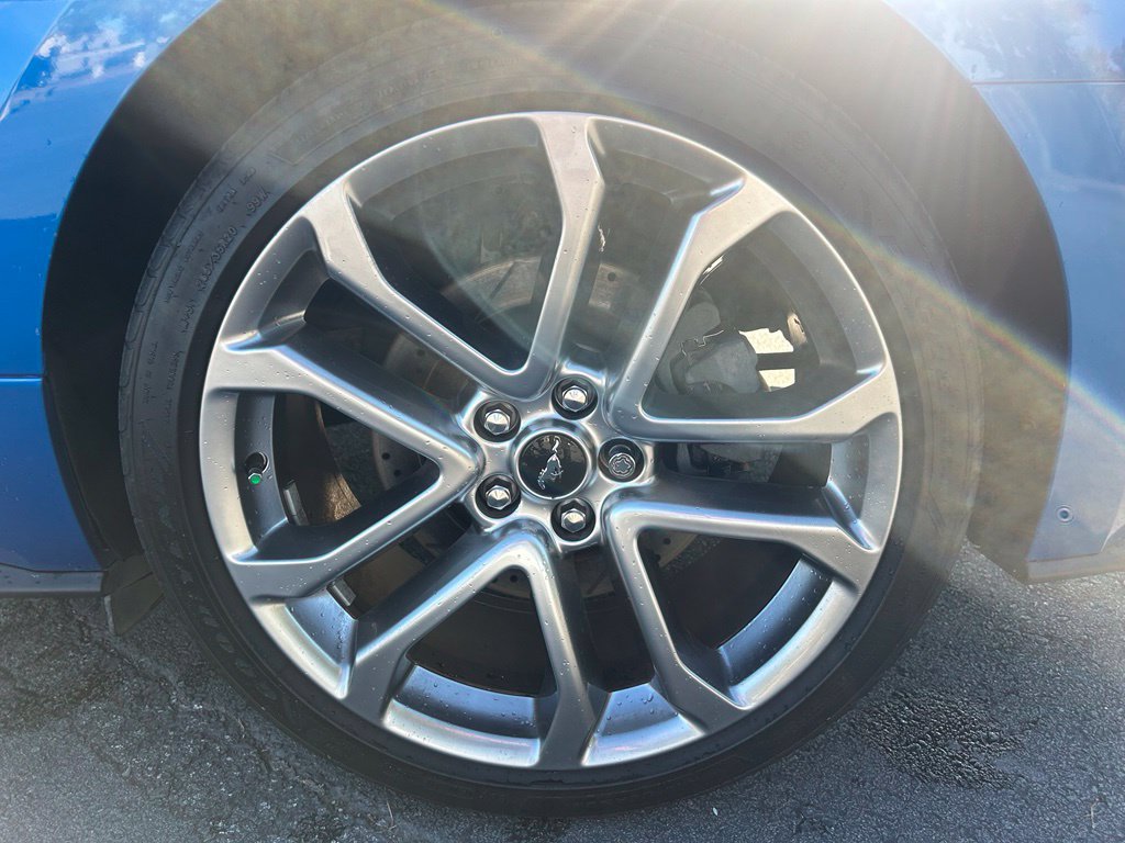 Used 2019 Ford Mustang GT Premium w/ Equipment Group 401A RWD image 10