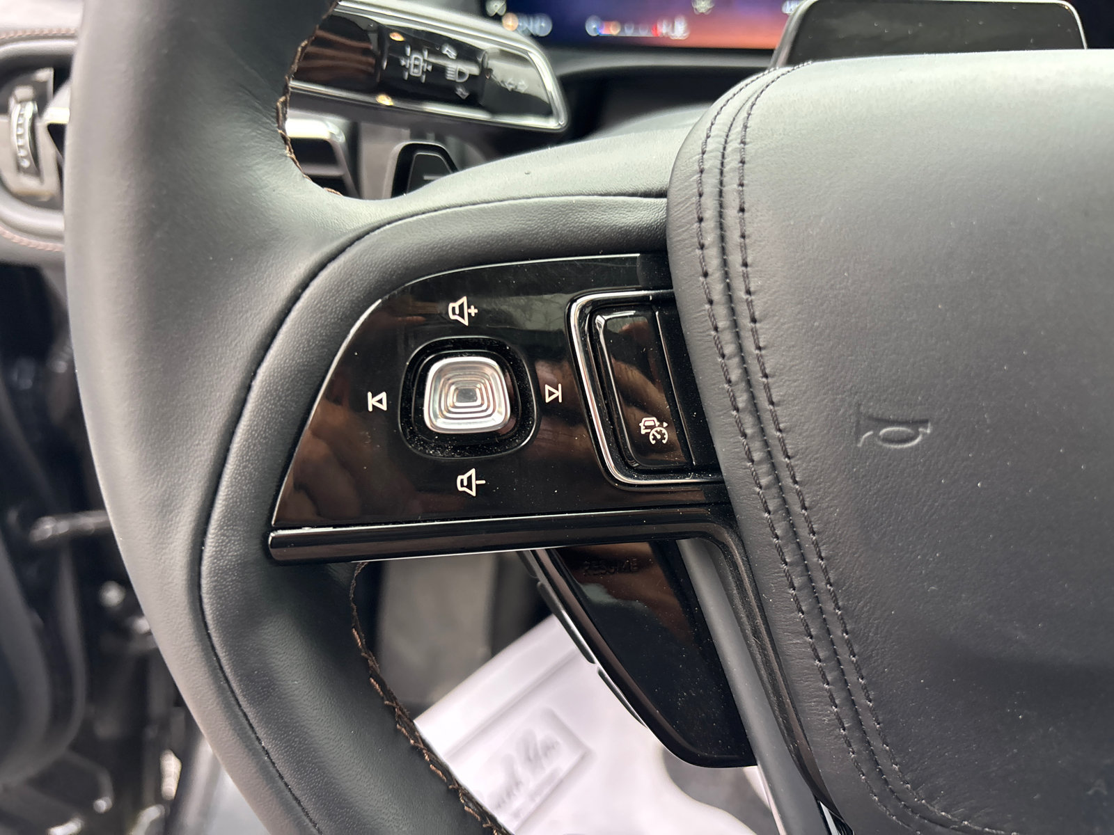 New 2026 Lincoln Aviator Reserve AWD/4WD image 17