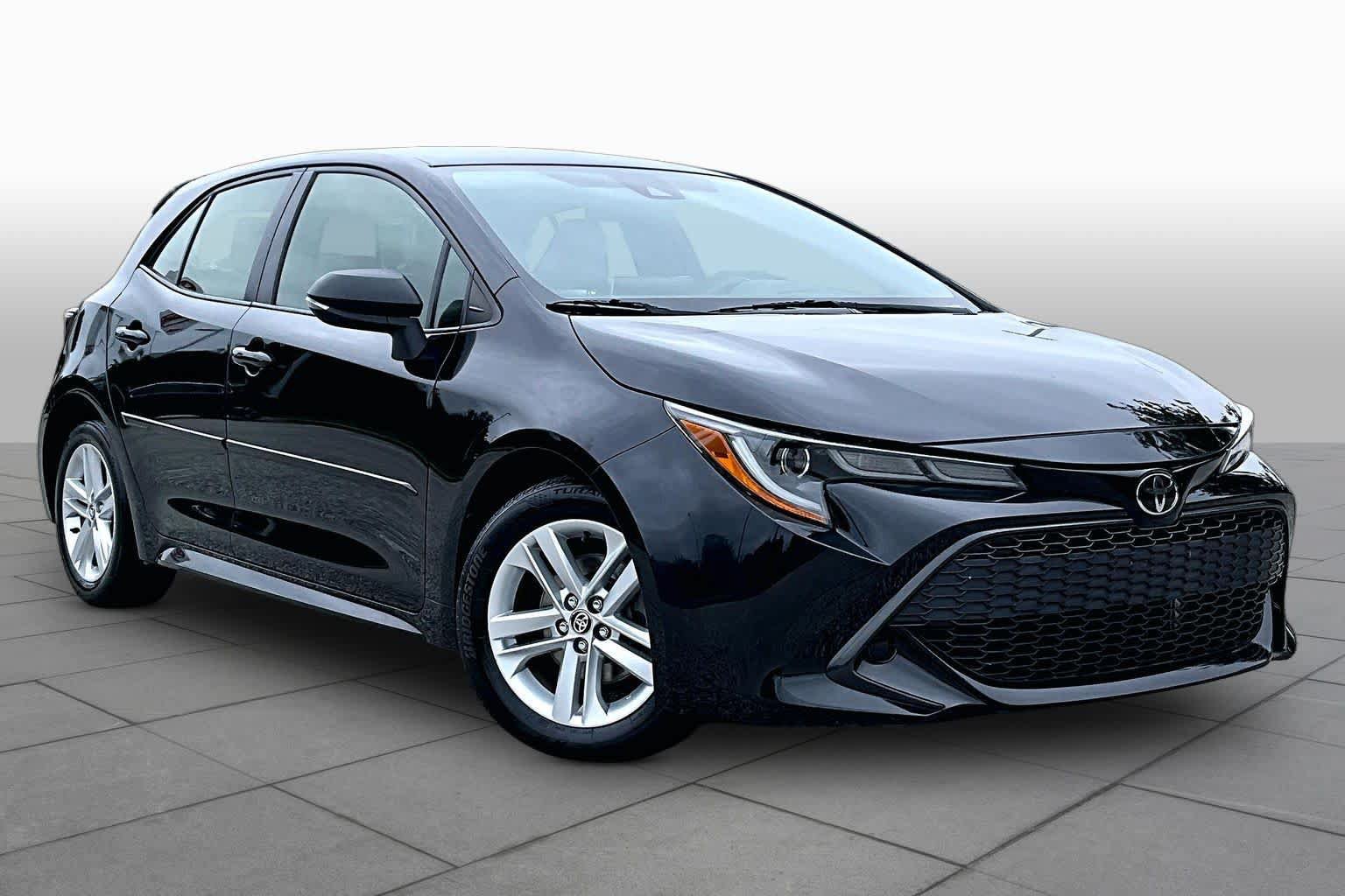 Used 2019 Toyota Corolla SE w/ SE Option Package FWD image 3