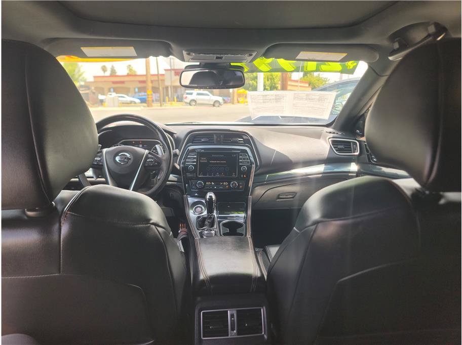 Used 2020 Nissan Maxima SR w/ Sport Mat Group FWD image 11