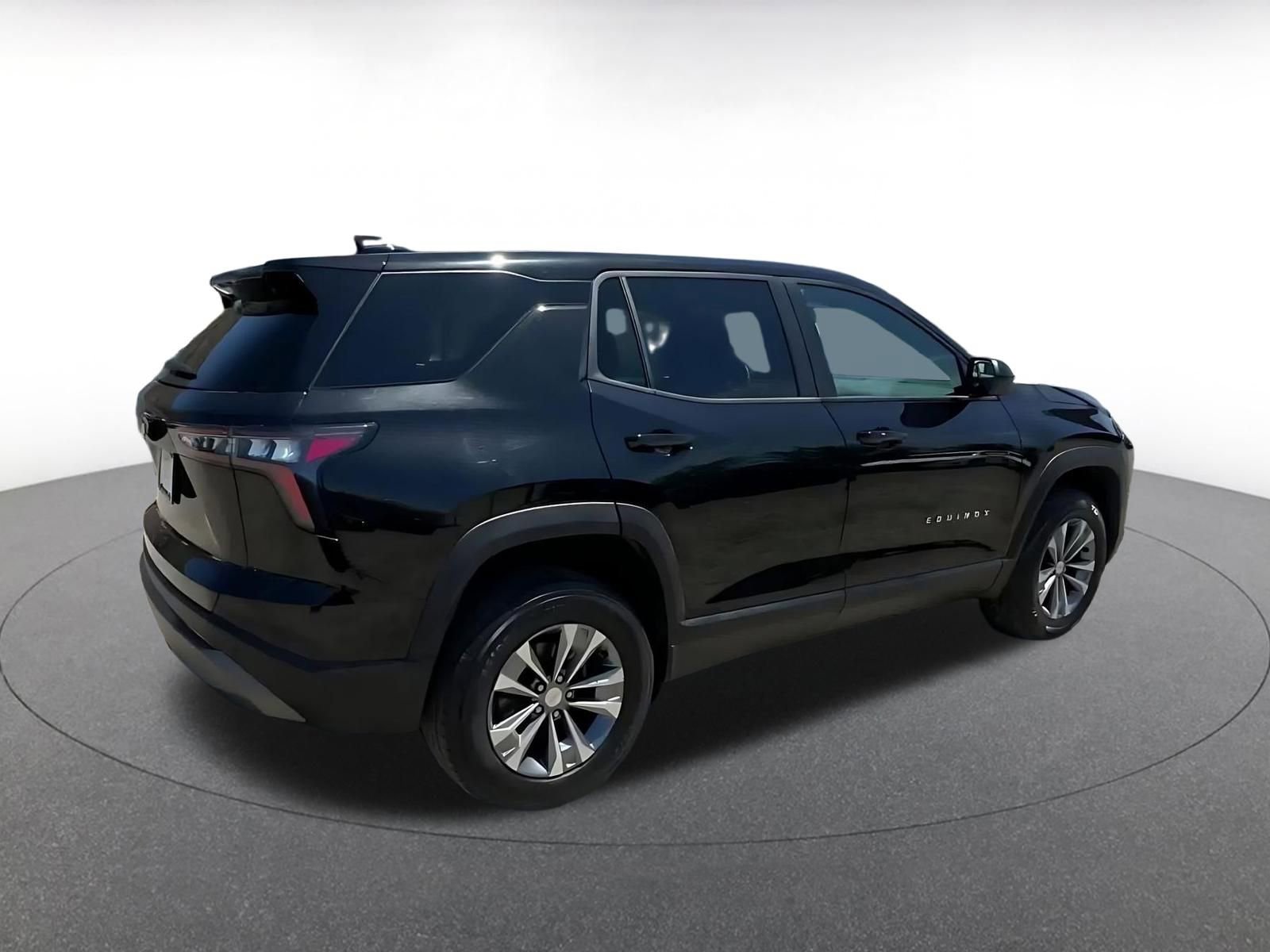 Used 2025 Chevrolet Equinox LT FWD image 15