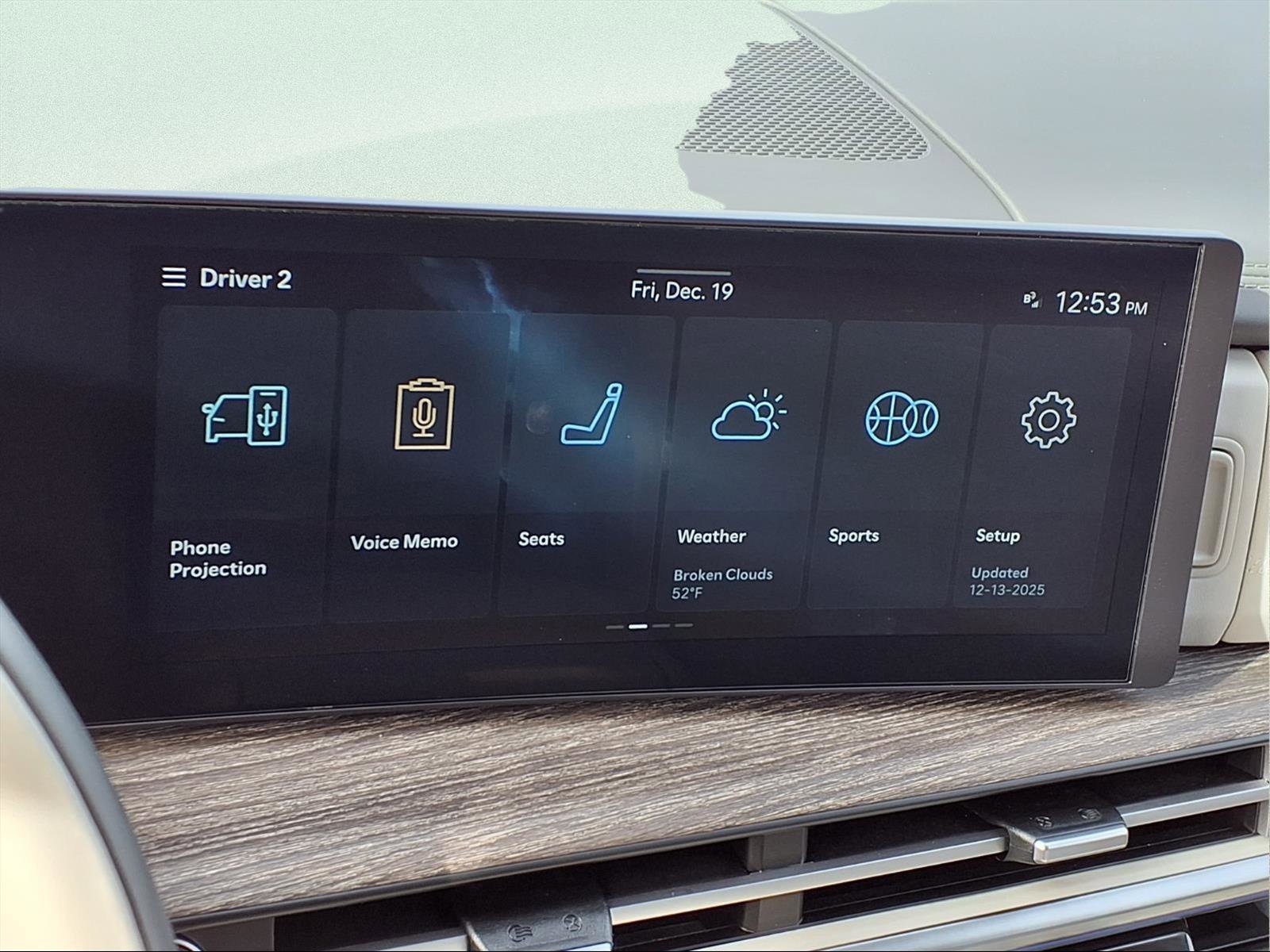 Used 2025 Hyundai Santa Fe Calligraphy image 30