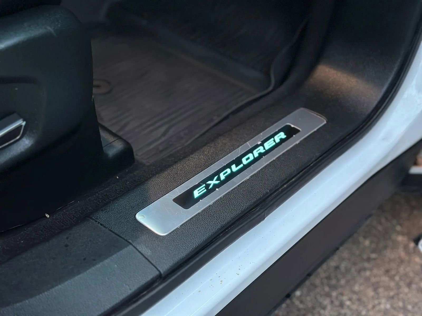 Used 2018 Ford Explorer Sport w/ Equipment Group 401A image 25