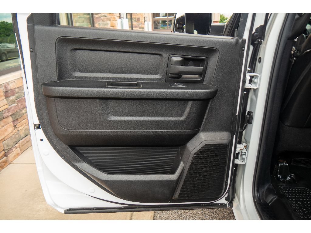 Used 2021 RAM 2500 Tradesman w/ Chrome Appearance Group AWD/4WD image 17