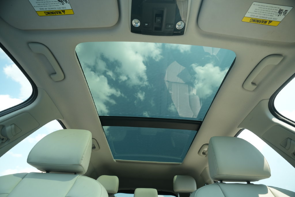 Used 2025 Kia Sorento S w/ Panoramic Sunroof Package FWD image 14