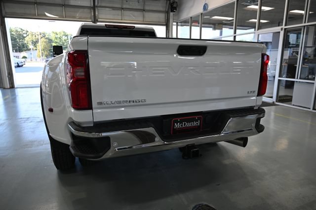 New 2026 Chevrolet Silverado 3500 LTZ w/ LTZ Plus Package AWD/4WD image 7