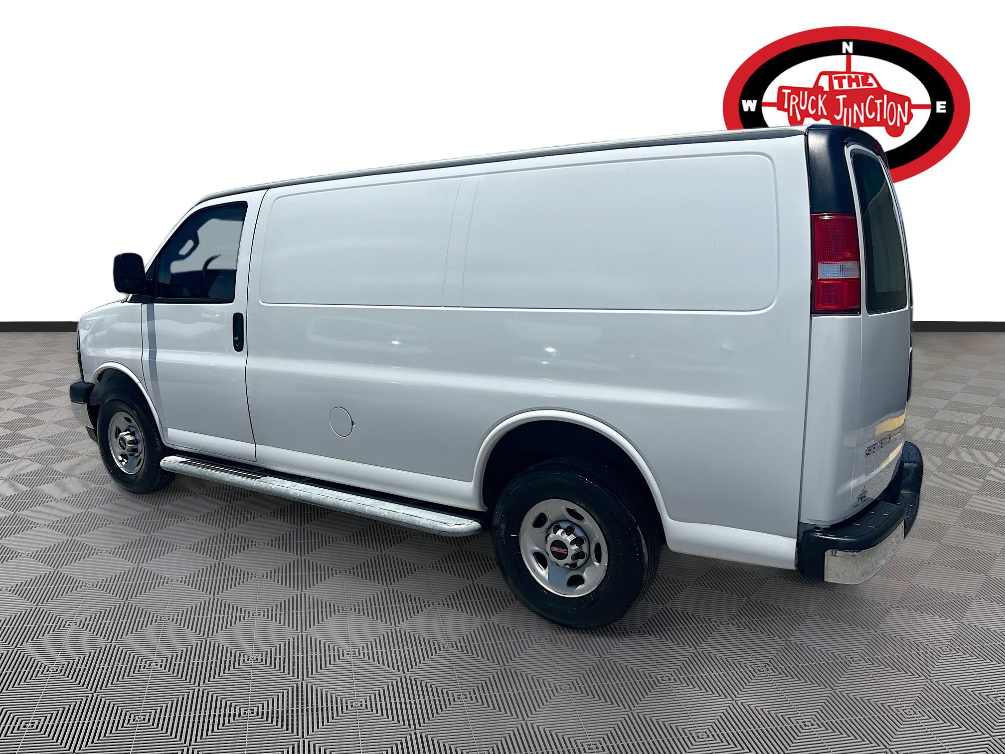 Used 2023 GMC Savana 2500 w/ Driver Convenience Package RWD image 5