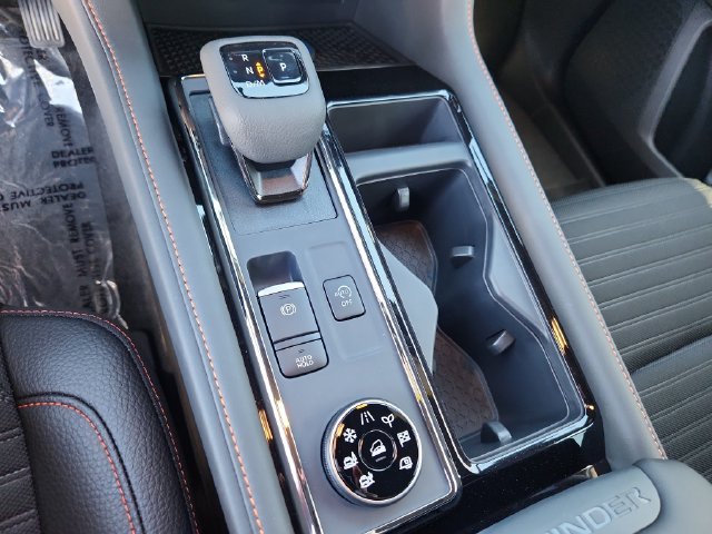 New 2026 Nissan Pathfinder SV AWD/4WD image 14