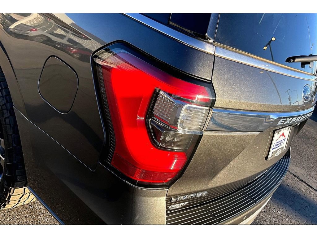 Used 2021 Ford Expedition Limited image 20