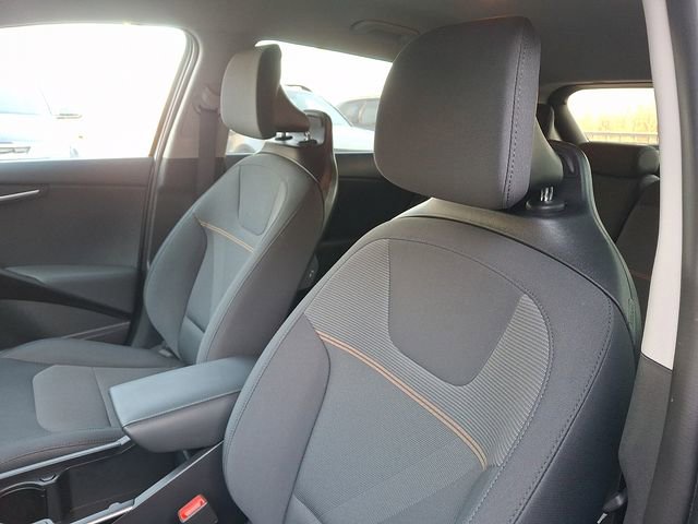 Certified 2025 Kia Niro LX image 14