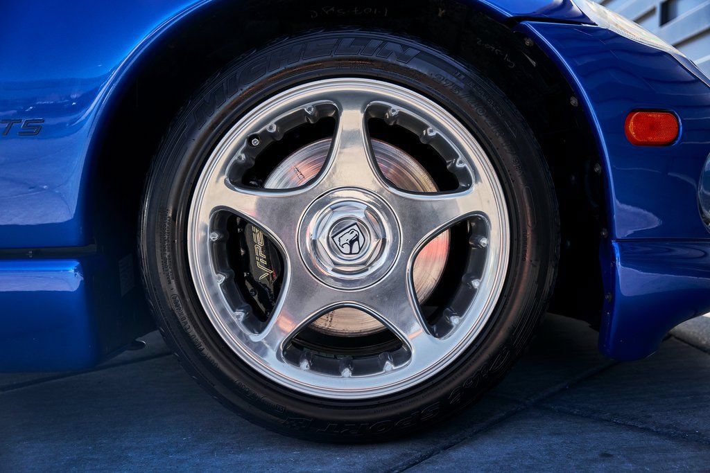 Used 1996 Dodge Viper GTS RWD image 35