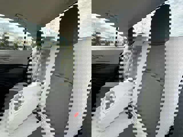 Used 2025 Toyota Corolla LE image 15