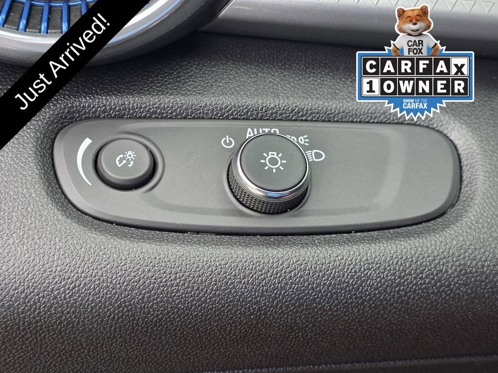 Used 2024 Chevrolet Trax LT w/ LT Convenience Package FWD image 21
