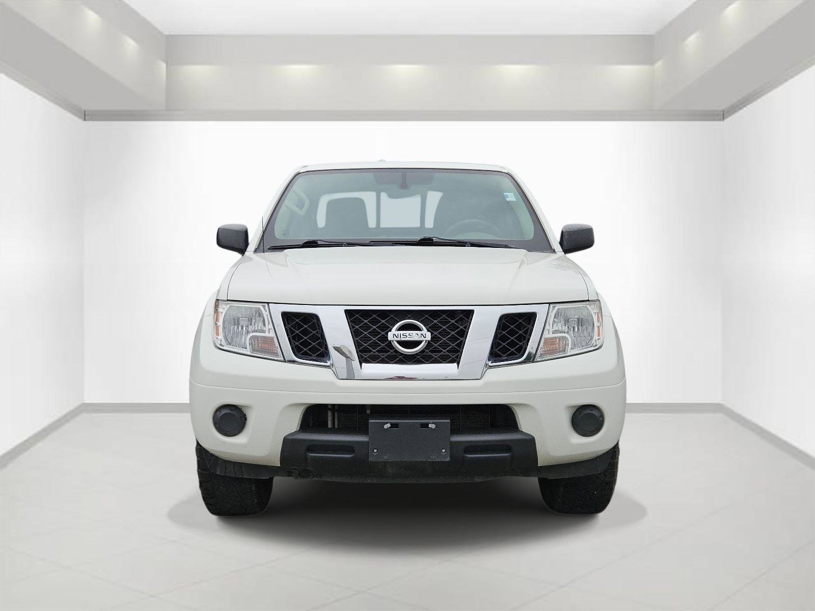 Used 2021 Nissan Frontier SV AWD/4WD image 2
