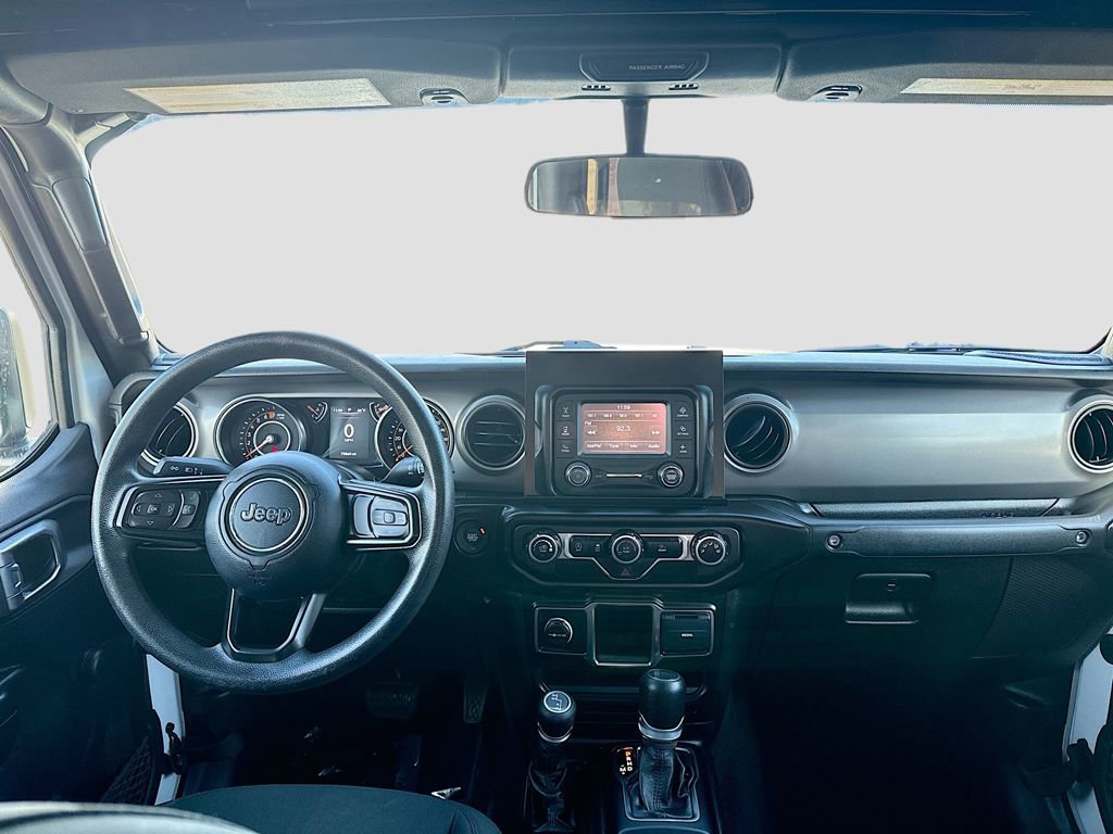 Used 2021 Jeep Gladiator Sport image 23