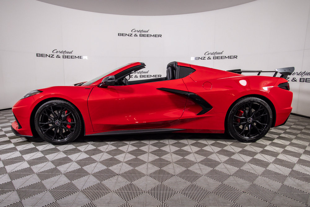 Used 2024 Chevrolet Corvette Stingray Coupe w/ Z51 Performance Package RWD image 11