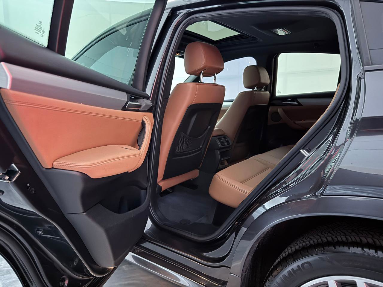 Used 2018 BMW X4 M40i image 22