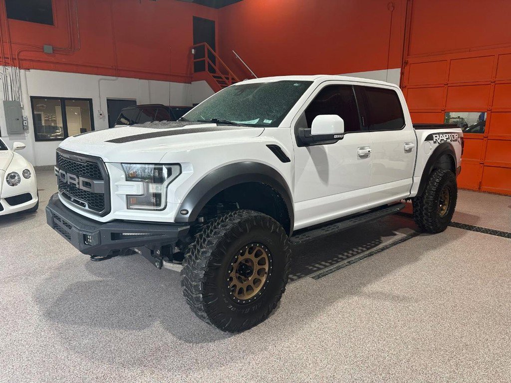 Used 2017 Ford F150 Raptor w/ Equipment Group 802A Luxury AWD/4WD image 6