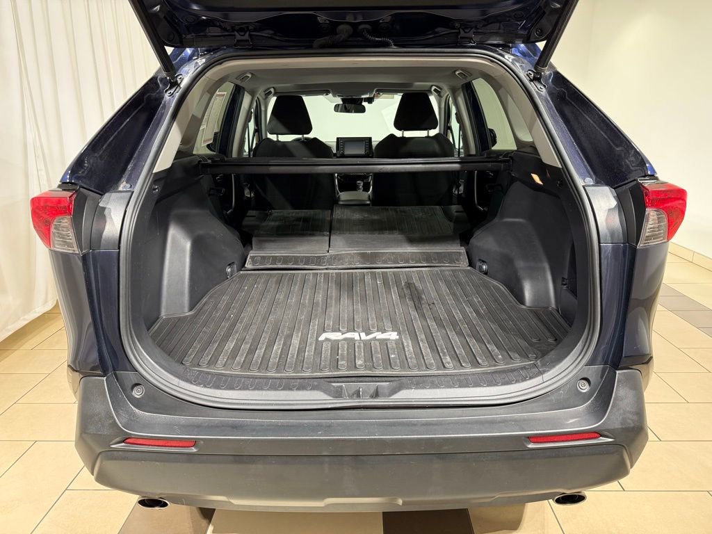 Certified 2019 Toyota RAV4 XLE w/ Convenience Package image 12