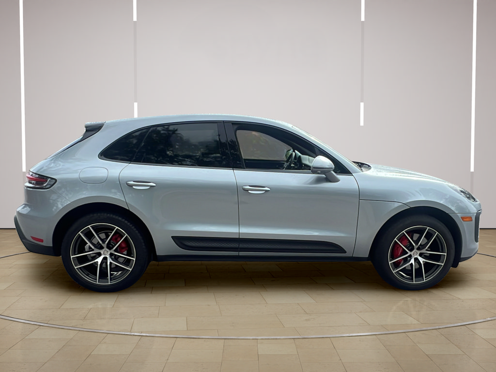 Certified 2025 Porsche Macan S AWD/4WD image 8