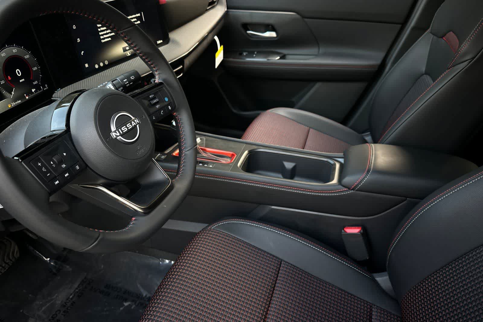 New 2026 Nissan Kicks SR w/ Illumination Package FWD image 12