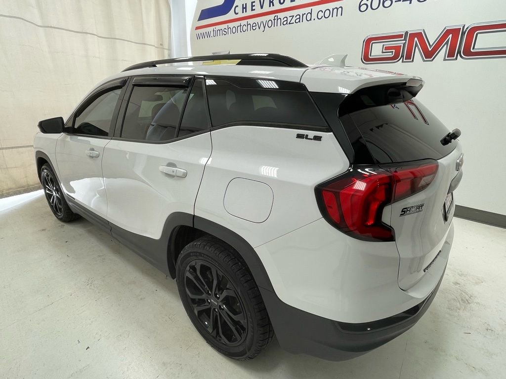 Used 2021 GMC Terrain SLE w/ Elevation Edition image 8