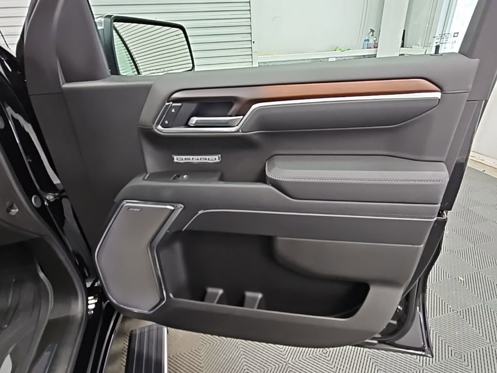 Used 2025 GMC Sierra 1500 Denali w/ Denali Reserve Package image 41
